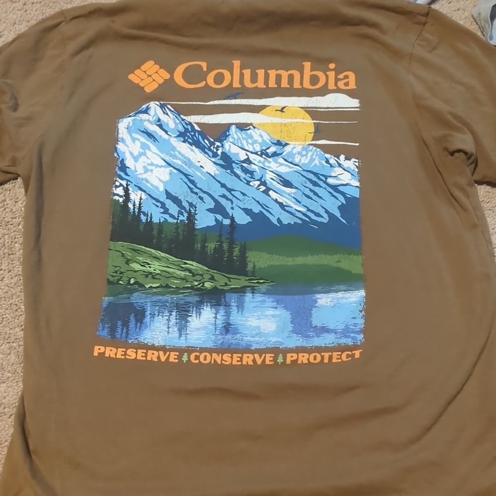 Columbia Brown Mountain Graphic Tee